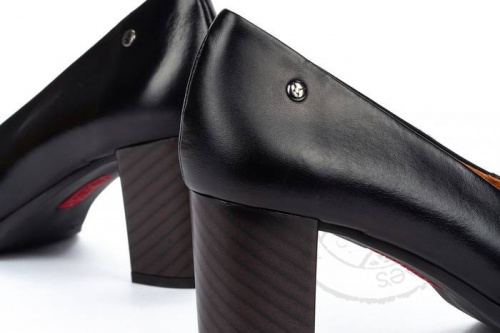Женские туфли Pikolinos W8Z-5843FM Black